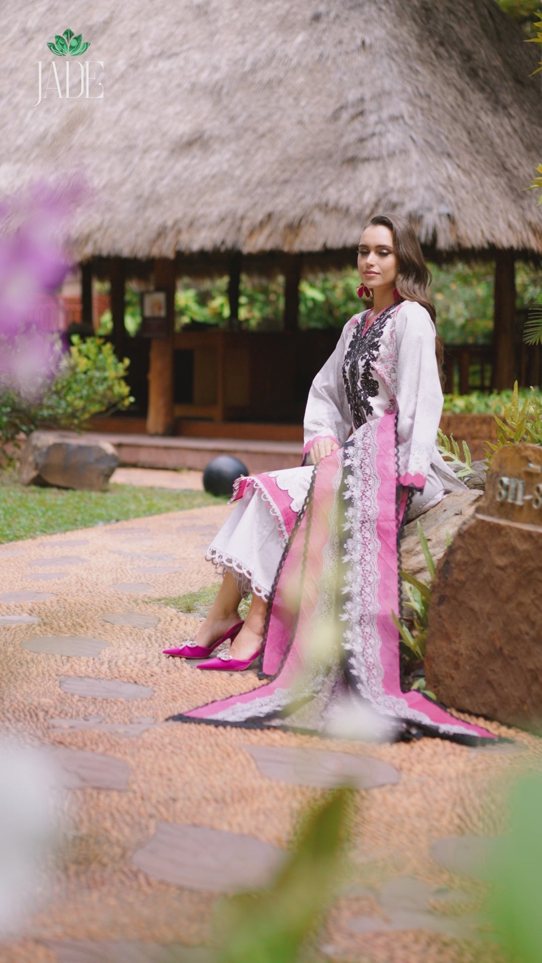 NEEDLE WONDER (COTTON SATIN)