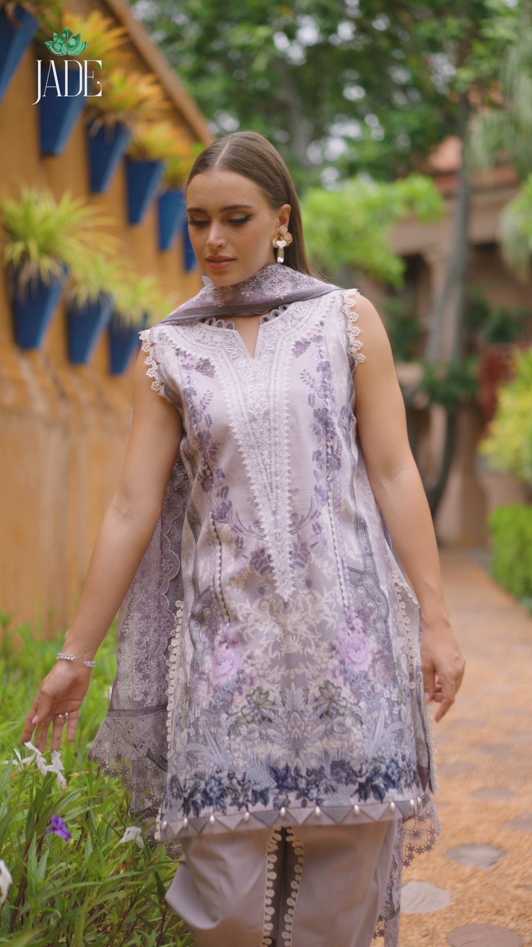 NEEDLE WONDER (COTTON SATIN)